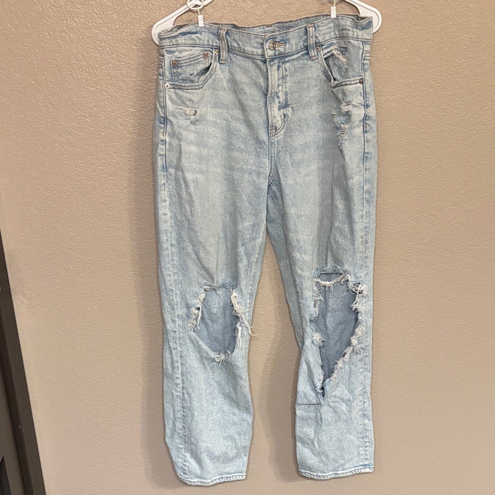 American Eagle Outfitters Light Blue Mom Jeans